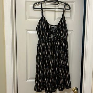 NWT Express Keyhole Dress Size L